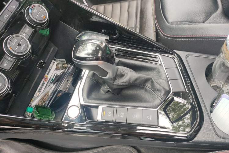 Used Volkswagen Tayron 2019 330TSI Two-Wheel-Drive Luxury Plus China VI Standard Gear Lever