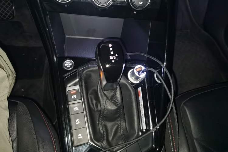 Used Volkswagen Tayron 2019 330TSI Two-Wheel Drive Luxury Model China VI Standard Gear Lever