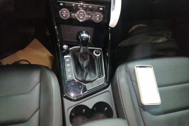 Used Volkswagen Tayron 2019 330TSI Two-Wheel Drive Luxury Model China VI Standard Gear Lever