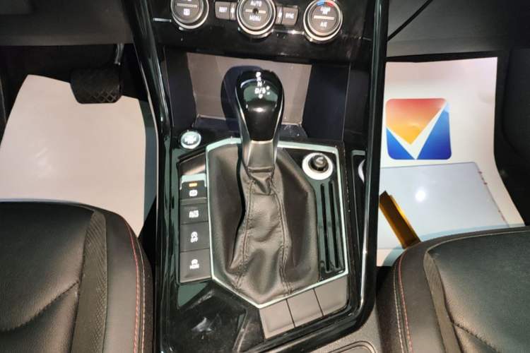 Used Volkswagen Tayron 2019 330TSI Two-Wheel Drive Luxury Model China VI Standard Gear Lever