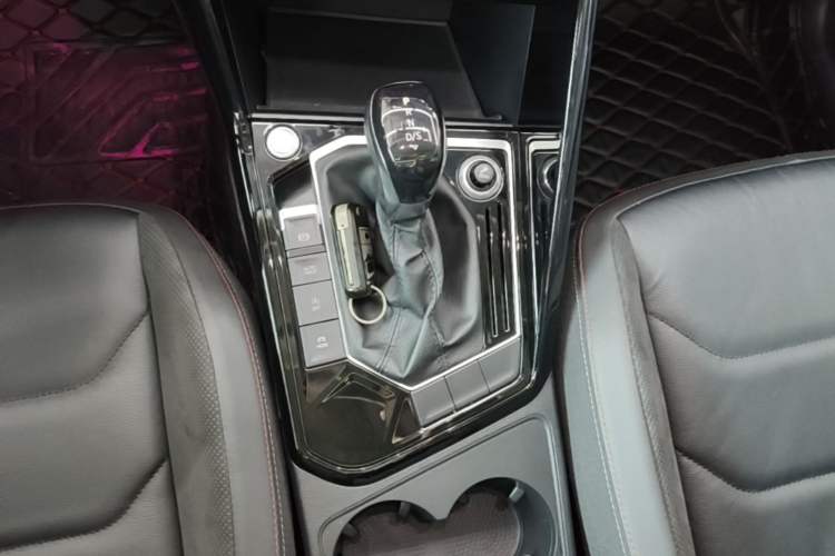 Used Volkswagen Tayron 2019 330TSI Two-Wheel Drive Luxury Model China VI Standard Gear Lever