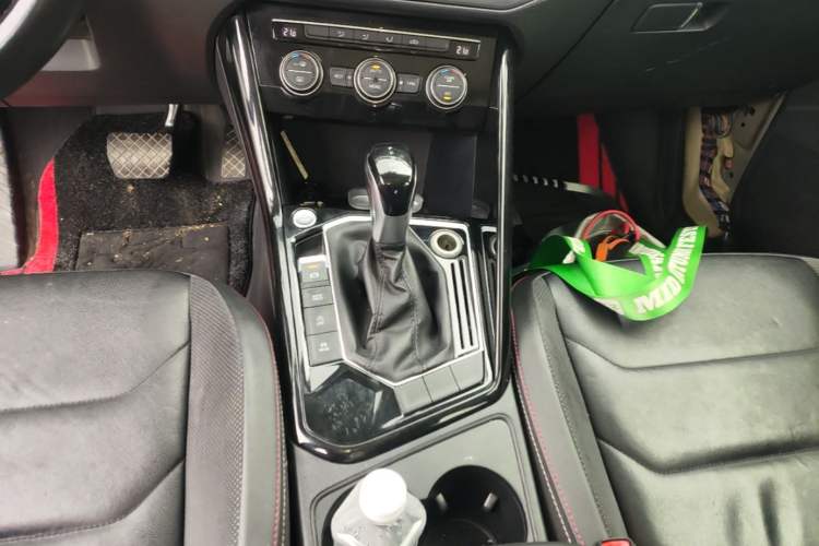 Used Volkswagen Tayron 2019 330TSI Two-Wheel Drive Luxury Model China VI Standard Gear Lever
