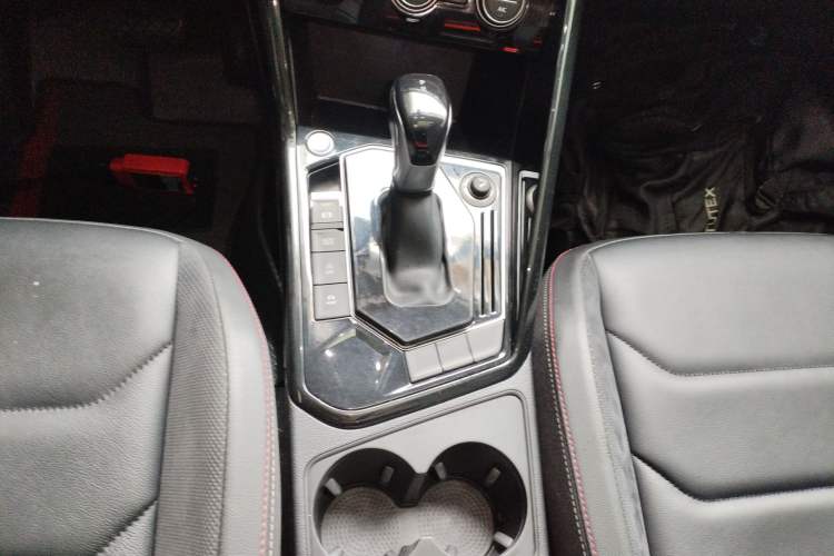 Used Volkswagen Tayron 2019 Teramont Edition 280TSI Two-Wheel Drive Luxury Model China VI Standard Gear Lever