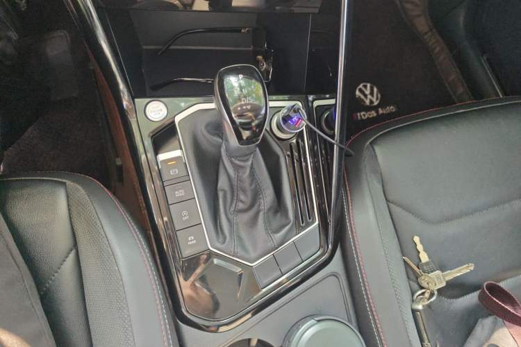 Used Volkswagen Tayron 2019 330TSI Two-Wheel Drive Luxury Model China VI Standard Gear Lever