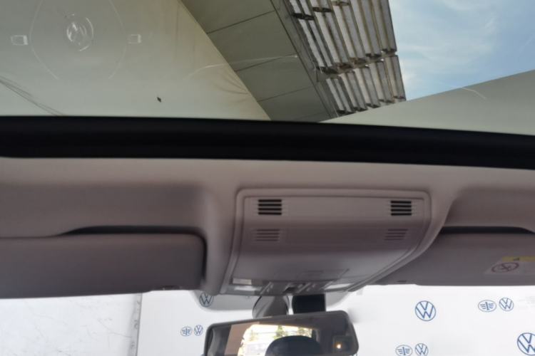 Used Volkswagen Tayron 2019 Teramont Edition 280TSI Two-Wheel Drive Luxury Model China VI Standard Headliner