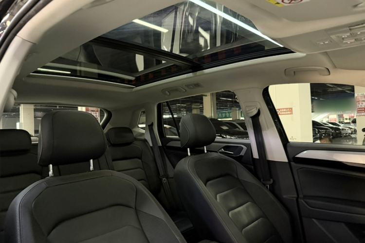 Used Volkswagen Tayron 2019 330TSI Two-Wheel Drive Luxury Model China VI Standard Headliner