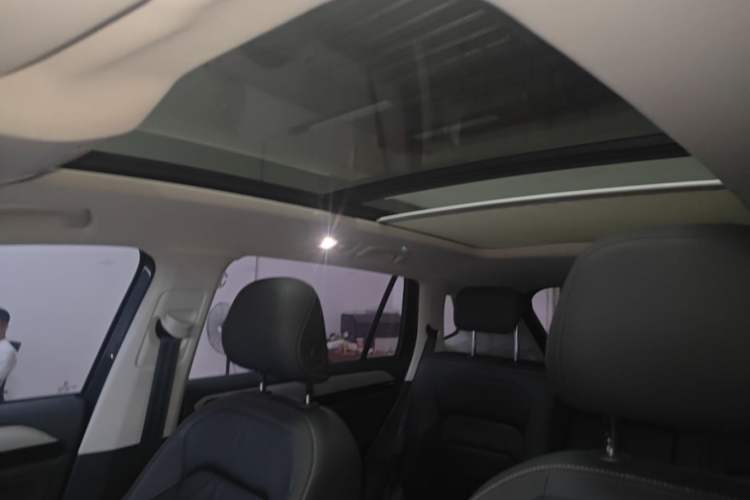 Used Volkswagen Tayron 2019 330TSI Two-Wheel-Drive Luxury Version China V Emission Standard Headliner