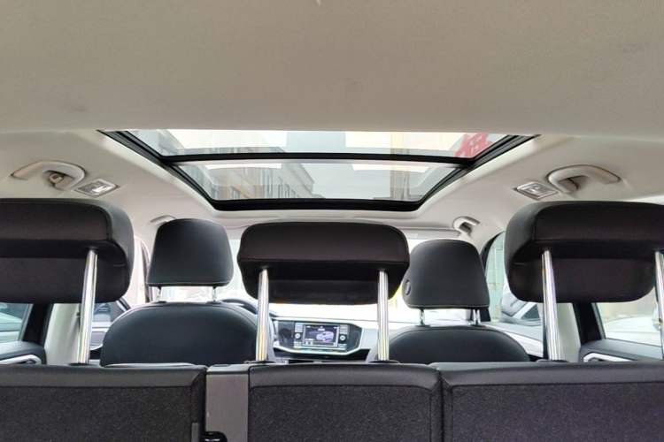 Used Volkswagen Tayron 2019 330TSI Two-Wheel Drive Luxury Model China VI Standard Headliner