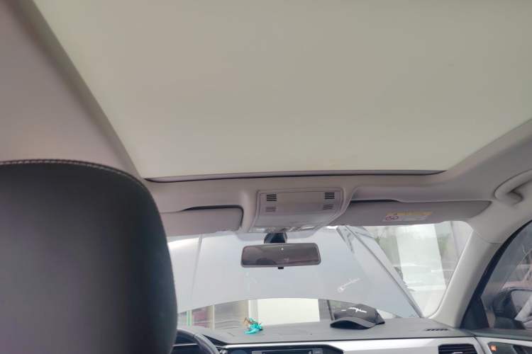 Used Volkswagen Tayron 2019 330TSI Two-Wheel-Drive Luxury Version China V Emission Standard Headliner