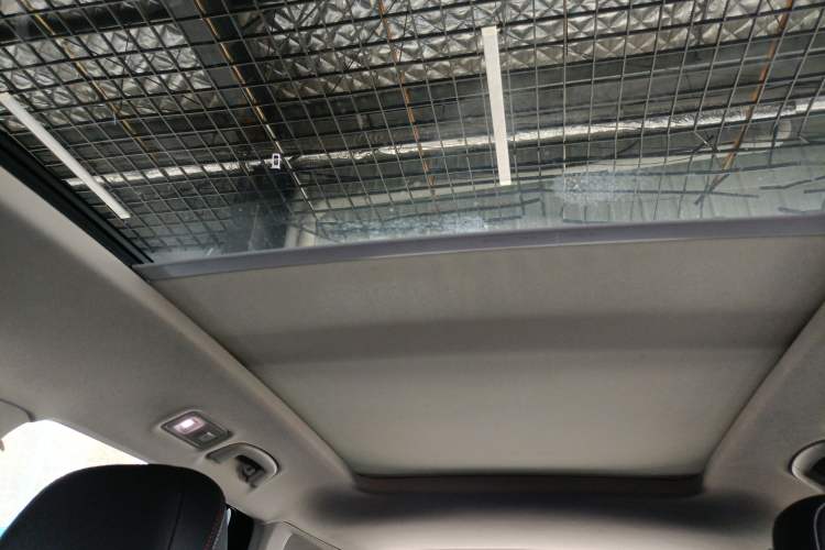 Used Volkswagen Tayron 2019 330TSI Two-Wheel Drive Luxury Model China VI Standard Headliner