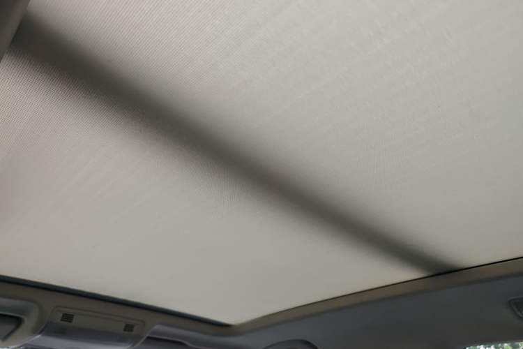 Used Volkswagen Tayron 2019 330TSI Two-Wheel-Drive Luxury Plus China VI Standard Headliner