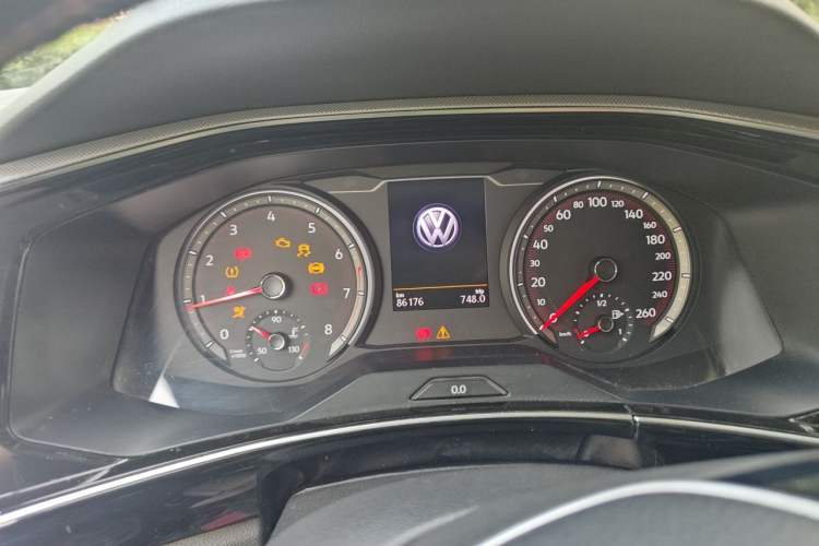Used Volkswagen Tayron 2019 Teramont Edition 280TSI Two-Wheel Drive Luxury Model China VI Standard Instrument Cluster