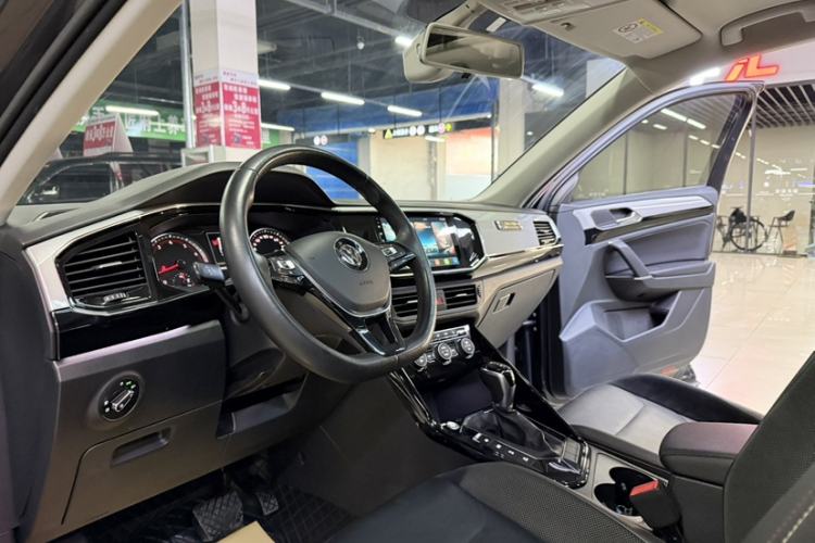 Used Volkswagen Tayron 2019 330TSI Two-Wheel Drive Luxury Model China VI Standard Interior 1