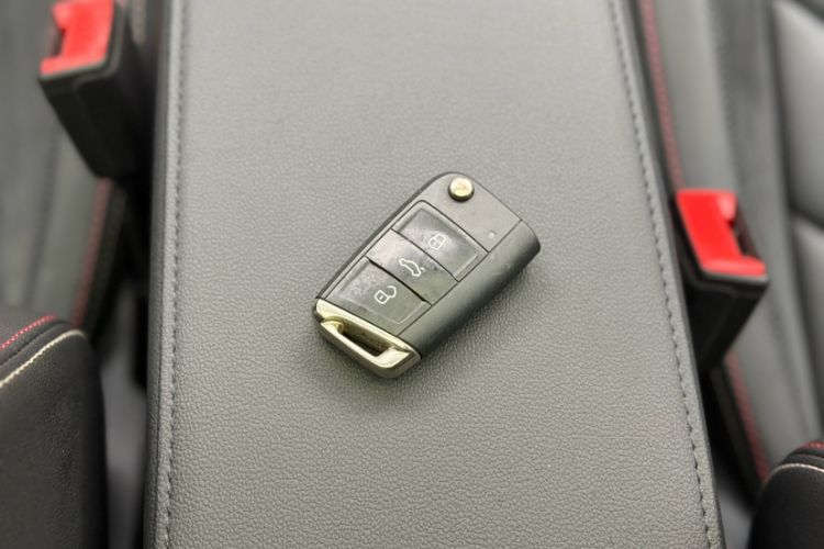 Used Volkswagen Tayron 2019 330TSI Two-Wheel Drive Luxury Model China VI Standard Interior 1