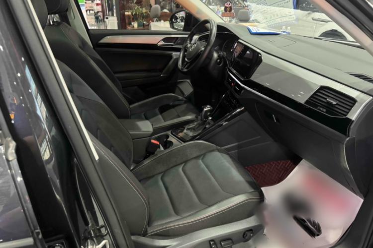Used Volkswagen Tayron 2019 330TSI Two-Wheel Drive Luxury Model China VI Standard Interior 2