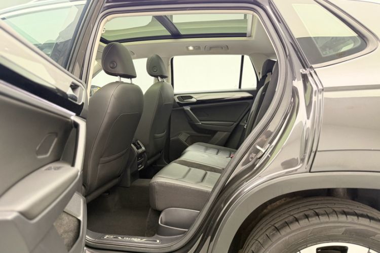 Used Volkswagen Tayron 2019 330TSI Two-Wheel Drive Luxury Model China VI Standard Interior 3