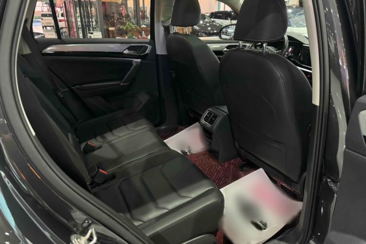 Used Volkswagen Tayron 2019 330TSI Two-Wheel Drive Luxury Model China VI Standard Interior 3
