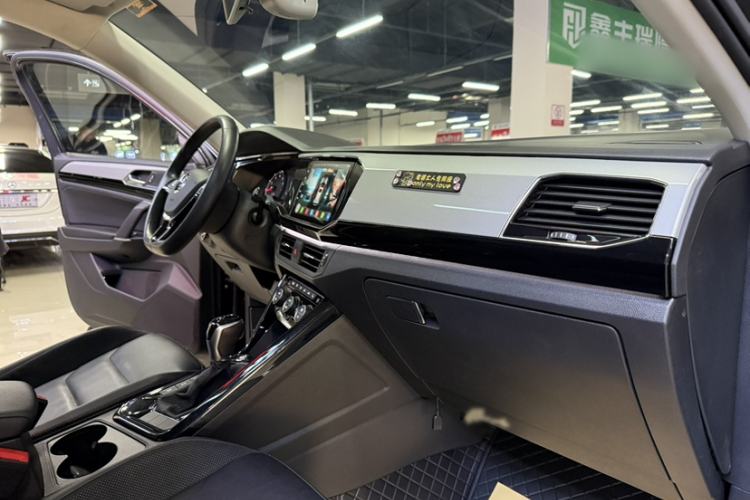 Used Volkswagen Tayron 2019 330TSI Two-Wheel Drive Luxury Model China VI Standard Interior 4