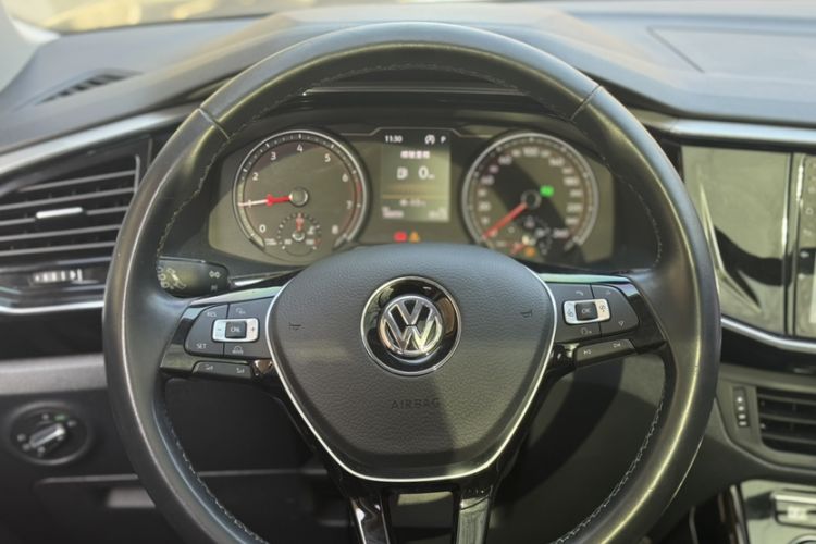 Used Volkswagen Tayron 2019 330TSI Two-Wheel-Drive Luxury Version China V Emission Standard Interior 4