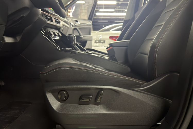 Used Volkswagen Tayron 2019 330TSI Four-Wheel Drive Luxury Version China VI Standard Interior 8