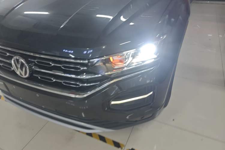 Used Volkswagen Tayron 2019 330TSI Two-Wheel-Drive Luxury Version China V Emission Standard Left Front Headlight