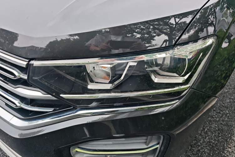 Used Volkswagen Tayron 2019 330TSI Two-Wheel-Drive Luxury Plus China VI Standard Left Front Headlight