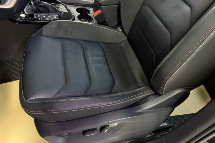 Used Volkswagen Tayron 2019 330TSI Two-Wheel Drive Luxury Model China VI Standard Left Front Seat
