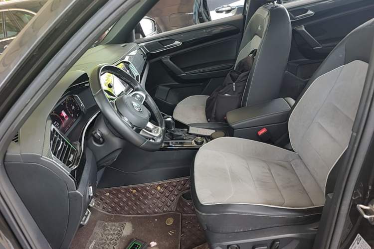 Used Volkswagen Tayron 2019 380TSI Four-Wheel Drive R-Line China VI-standard Left Front Seat
