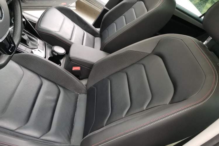 Used Volkswagen Tayron 2019 330TSI Two-Wheel Drive Luxury Model China VI Standard Left Front Seat