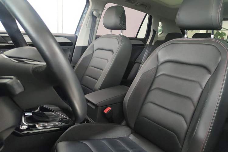 Used Volkswagen Tayron 2019 330TSI Two-Wheel-Drive Luxury Version China V Emission Standard Left Front Seat