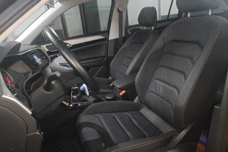 Used Volkswagen Tayron 2019 330TSI Two-Wheel Drive Luxury Model China VI Standard Left Front Seat