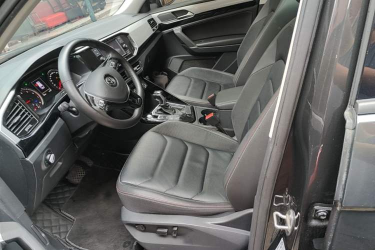 Used Volkswagen Tayron 2019 Teramont Edition 280TSI Two-Wheel Drive Luxury Model China VI Standard Left Front Seat