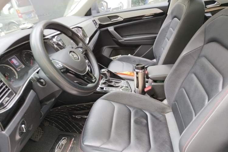 Used Volkswagen Tayron 2019 Teramont Edition 280TSI Two-Wheel Drive Luxury Model China VI Standard Left Front Seat