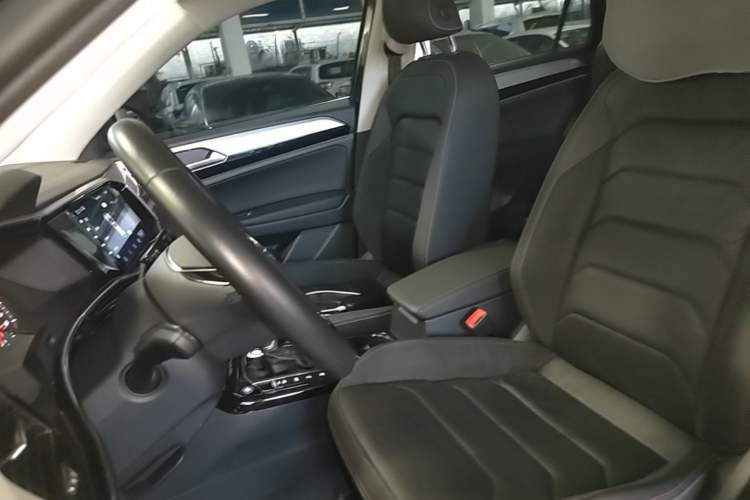 Used Volkswagen Tayron 2019 330TSI Two-Wheel-Drive Luxury Version China V Emission Standard Left Front Seat