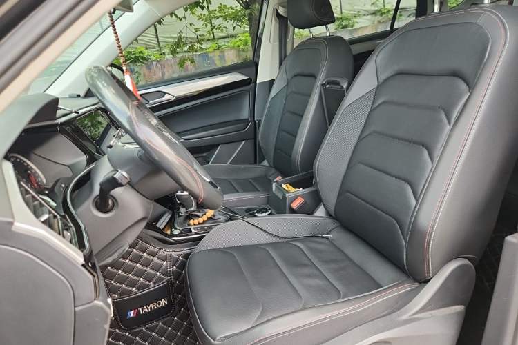 Used Volkswagen Tayron 2019 Teramont Edition 280TSI Two-Wheel Drive Luxury Model China VI Standard Left Front Seat
