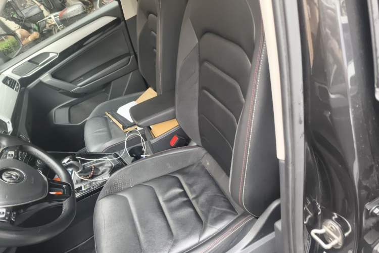 Used Volkswagen Tayron 2019 Teramont Edition 280TSI Two-Wheel Drive Luxury Model China VI Standard Left Front Seat
