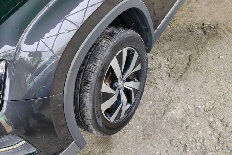 Used Volkswagen Tayron 2019 330TSI Two-Wheel Drive Luxury Model China VI Standard Left Front Wheel Hub