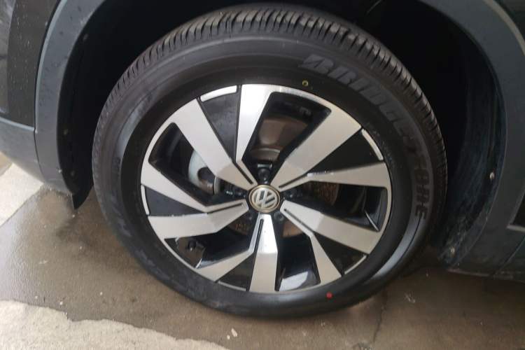 Used Volkswagen Tayron 2019 Teramont Edition 280TSI Two-Wheel Drive Luxury Model China VI Standard Left Front Wheel Hub