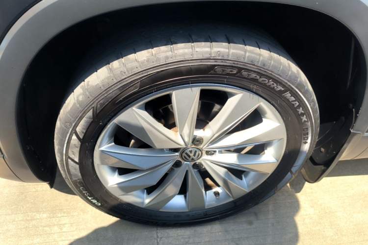 Used Volkswagen Tayron 2019 330TSI Two-Wheel Drive Prestige Version China V Standard Left Front Wheel Hub