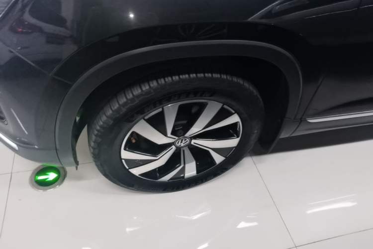 Used Volkswagen Tayron 2019 Teramont Edition 280TSI Two-Wheel Drive Luxury Model China VI Standard Left Front Wheel Hub
