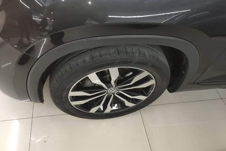 Used Volkswagen Tayron 2019 380TSI All-Wheel Drive R-Line China V-standard Left Front Wheel Hub