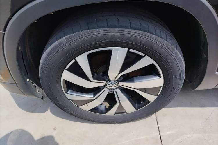 Used Volkswagen Tayron 2019 Teramont Edition 280TSI Two-Wheel Drive Luxury Model China VI Standard Left Front Wheel Hub