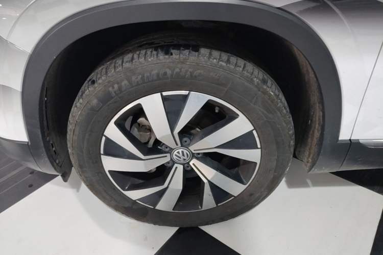 Used Volkswagen Tayron 2019 330TSI Four-Wheel Drive Luxury Version China V Standard Left Front Wheel Hub