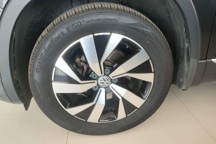 Used Volkswagen Tayron 2019 Teramont Edition 280TSI Two-Wheel Drive Luxury Model China VI Standard Left Front Wheel Hub