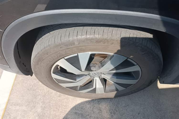 Used Volkswagen Tayron 2019 330TSI Two-Wheel Drive Luxury Model China VI Standard Left Front Wheel Hub