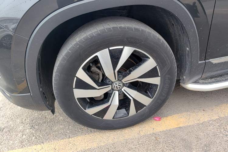 Used Volkswagen Tayron 2019 330TSI Two-Wheel Drive Luxury Model China VI Standard Left Front Wheel Hub