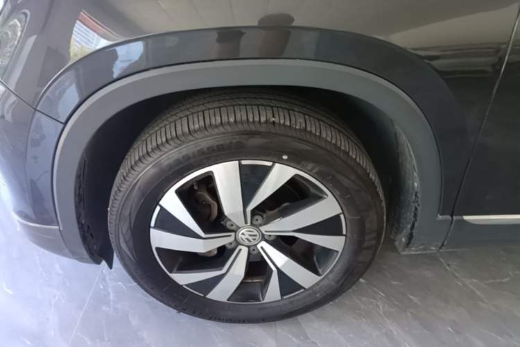 Used Volkswagen Tayron 2019 330TSI Four-Wheel Drive Luxury Version China VI Standard Left Front Wheel Hub
