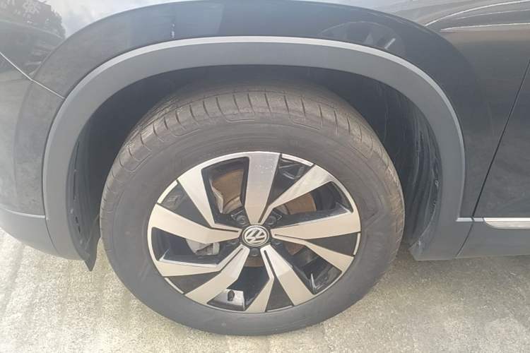 Used Volkswagen Tayron 2019 330TSI Two-Wheel Drive Luxury Model China VI Standard Left Front Wheel Hub