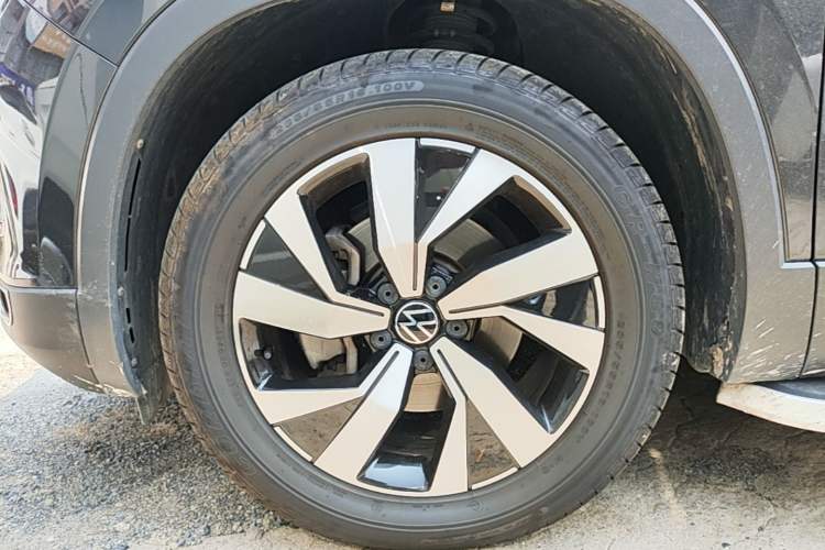 Used Volkswagen Tayron 2019 330TSI Two-Wheel Drive Luxury Model China VI Standard Left Front Wheel Hub