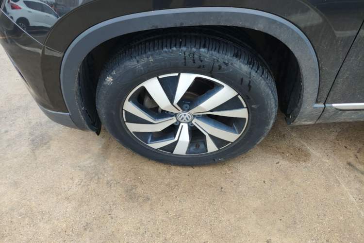 Used Volkswagen Tayron 2019 330TSI Two-Wheel Drive Luxury Model China VI Standard Left Front Wheel Hub